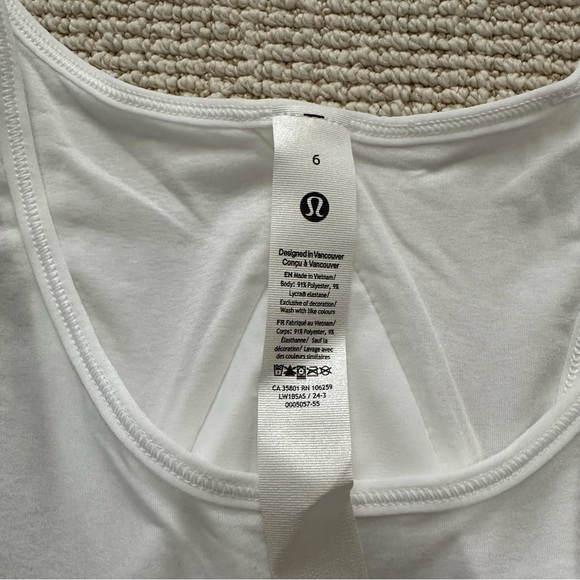 Lululemon Essential Tank Pleated - Picture 5 of 6